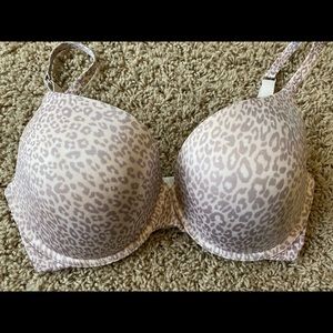 Victoria’s Secret bra 34DD